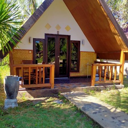 Tunai Cottages Gili Meno Exterior foto