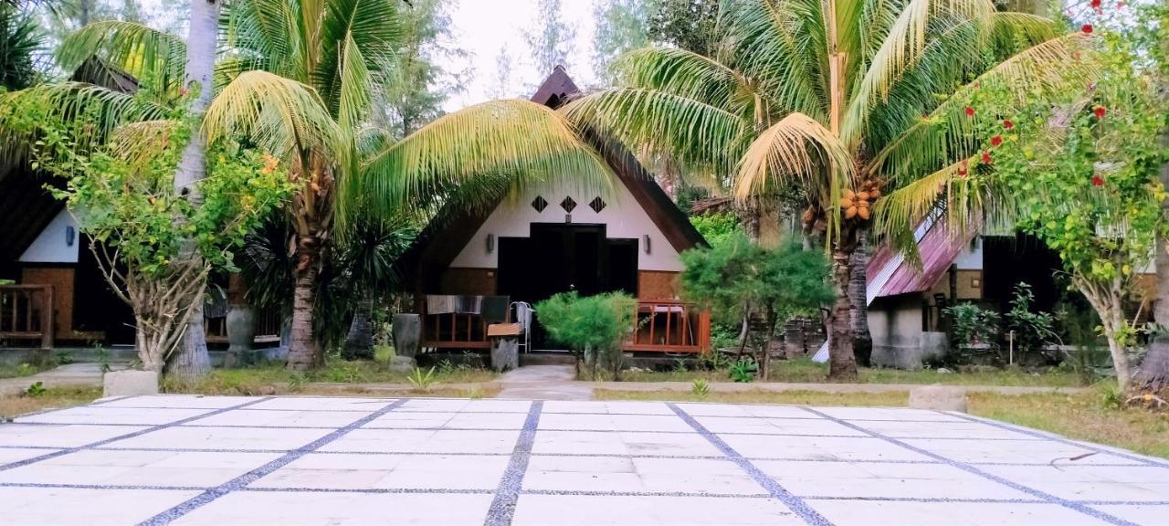 Tunai Cottages Gili Meno Exterior foto